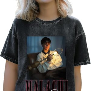 Malachi Barton T-Shirt – Vintage Unisex Tee Gift for Friends, Music Fans, Concert Wear & Christmas